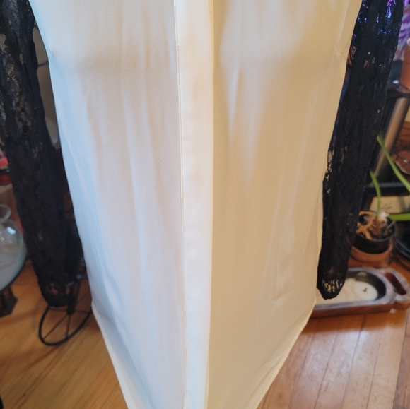 EXpress Lace two tone blouse and draw string back - Picture 9 of 10